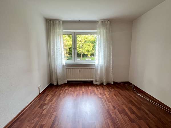 Gepflegte 3-Zimmerwohnung mit großem Balkon und Blick ins Grüne — Bild 4 von 11
