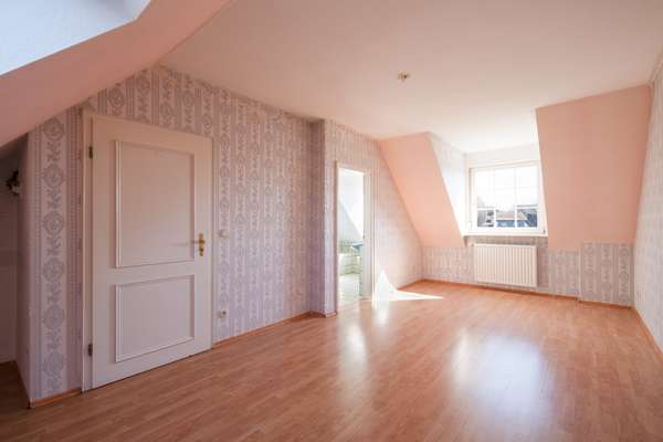 Urbanes Wohnen & ein hohes Maß an Lebensqualität: Charmantes Einfamilienhaus mit Einliegerwohnung — Bild 28 von 31