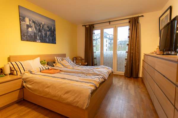 Lichtdurchflutetes Wohnerlebnis in Wiesbaden – 3-Zimmerwohnung mit sonnigem Balkon! — Bild 8 von 19