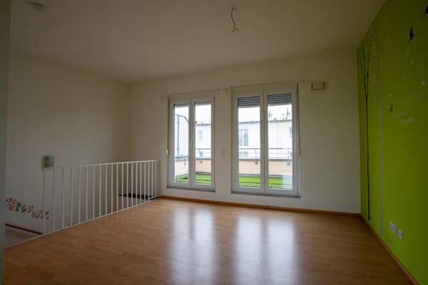 Idyllisches Wohnen am Feldrand: Reihenmittelhaus mit Dachterrasse! — Bild 18 von 24