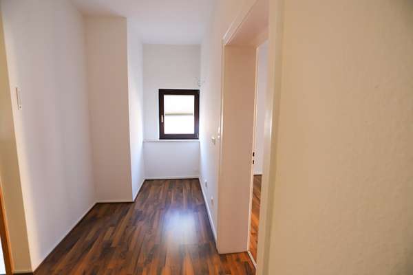 Selbstständige aufgepasst! Exklusives Wohn-/ Geschäftshaus in Mainz-Kastel! — Bild 14 von 26