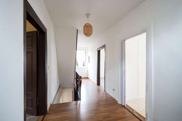 Zwei Häuser auf ca. 1.025 m² – Mehrfamilienhaus + Altbau mit Entwicklungs- und Renditepotenzial — Bild 14 von 42