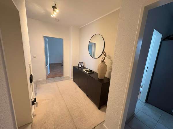Ihr neues Zuhause: Helle 3-Zimmerwohnung mit sonnigem Balkon — Bild 9 von 12