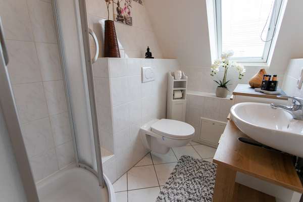 Charmante Dachgeschosswohnung in Wackernheim — Bild 7 von 7