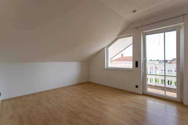 Großzügiges Einfamilienhaus in ländlicher Idylle von Guntersblum! — Bild 15 von 26