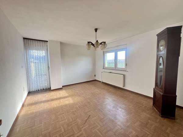 Ein Ort zum Gestalten – Einfamilienhaus mit Dachterrasse in Breckenheim — Bild 20 von 28