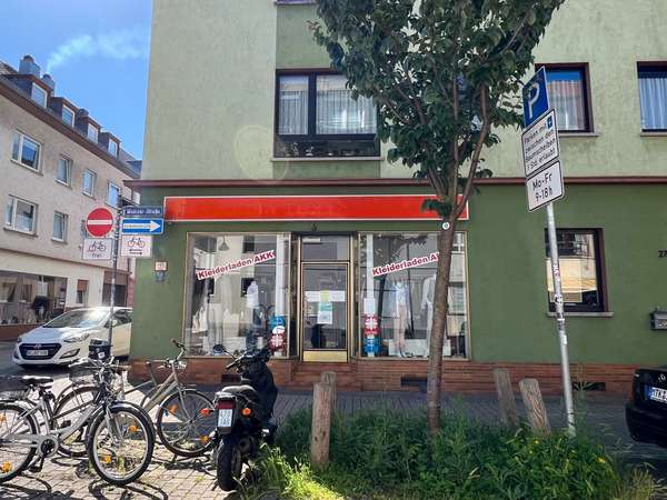 Wohn- & Geschäftshaus in beliebter und zentraler Lage von Mainz-Kastel! — Bild 2 von 25