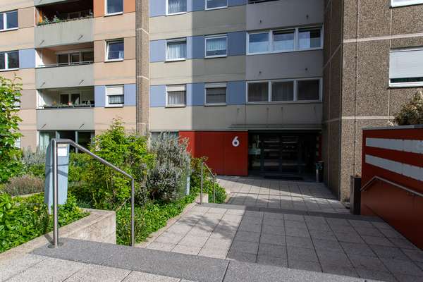 Schöne 3-Zimmerwohnung im grünen Lerchenberg! — Bild 4 von 18