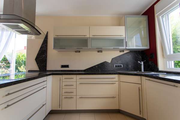 Großzügiges Einfamilienhaus in ländlicher Idylle von Guntersblum! — Bild 9 von 26