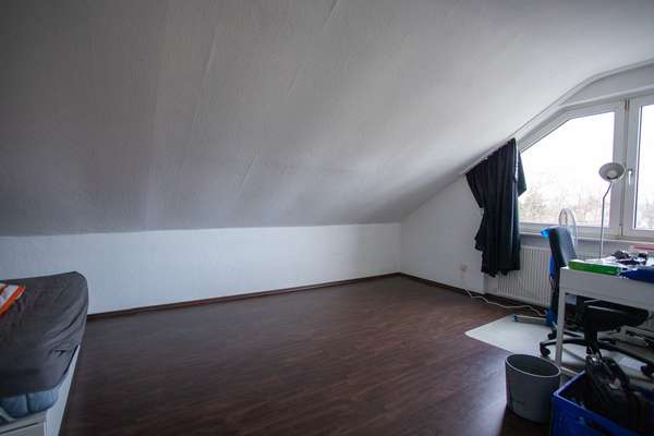 1,5-Zimmer Dachgeschosswohnung mit Garage in Mainz! — Bild 12 von 14