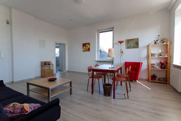 Charmantes Altbau-MFH mit 5 WE in Eltville! Dachgeschosswohnung bereits freigestellt! — Bild 19 von 34