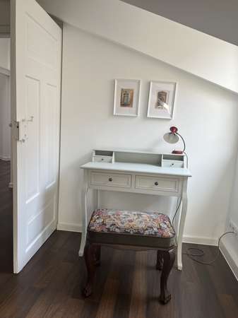Möbliertes Wohnen auf Zeit: Individuelles Loft in ruhigem Innenhof-5 Min v. Taunusstr. — Bild 9 von 13