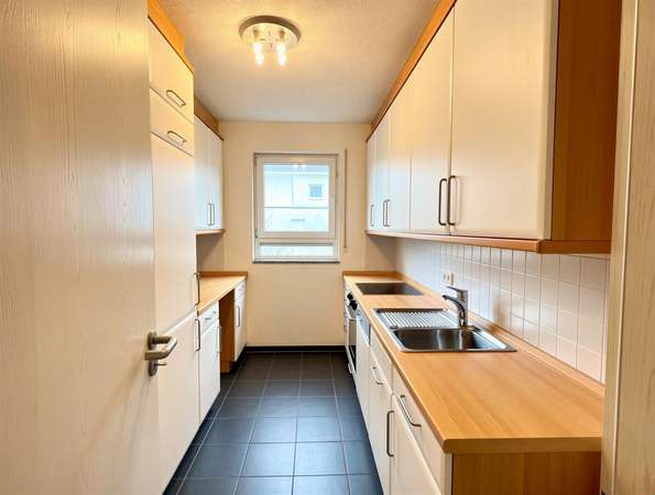 Frühlingsgefühle inklusive – Lichtdurchflutete 2-Zimmer-Wohnung mit Balkon in Frankfurts Osten — Bild 10 von 13