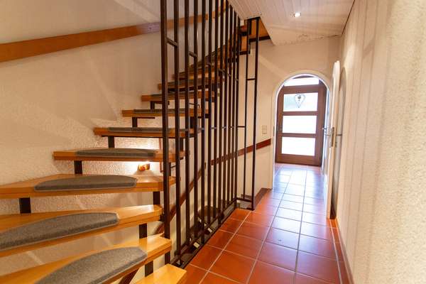 Familienfreundliches Reihenmittelhaus mit Garage in Dietzenbach-Steinberg! — Bild 5 von 26
