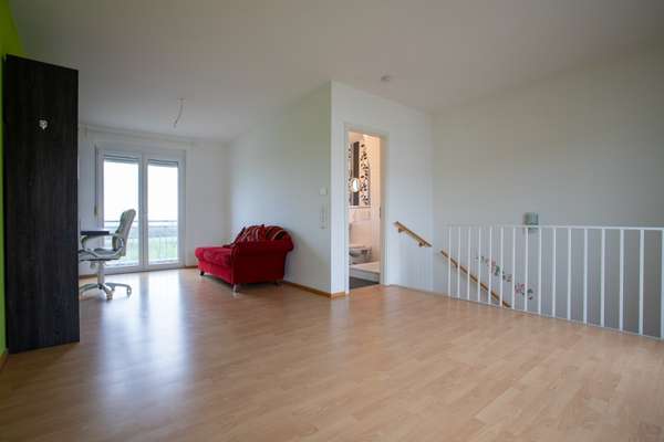 Idyllisches Wohnen am Feldrand: Reihenmittelhaus mit Dachterrasse! — Bild 4 von 24