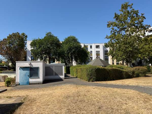 Sofort Bezugsfrei & voller Möglichkeiten - 3-ZImmer-Wohnung mit Balkon und Blick ins Grüne — Bild 18 von 20