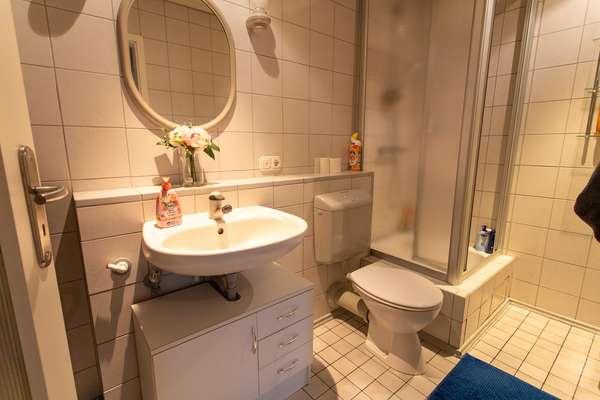 Familienfreundliches Reihenmittelhaus mit Garage in Dietzenbach-Steinberg! — Bild 8 von 26