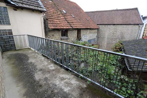 Sanierungsbedürftiges 1-3 Familienhaus mit Scheune & großem Innenhof — Bild 46 von 55