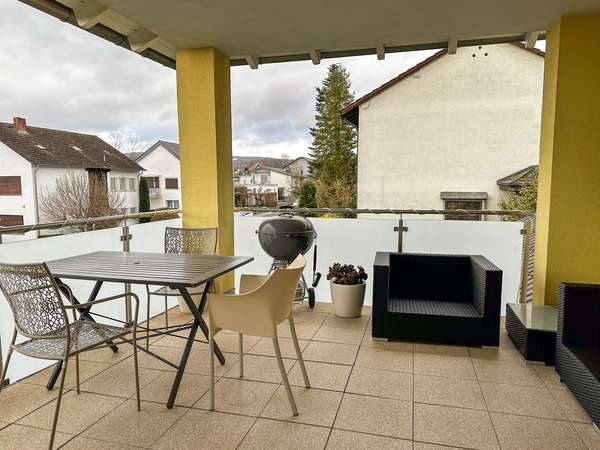 Traumwohnung im 2 Familienhaus mit Dachterrasse + Loggia + Garage — Bild 8 von 20