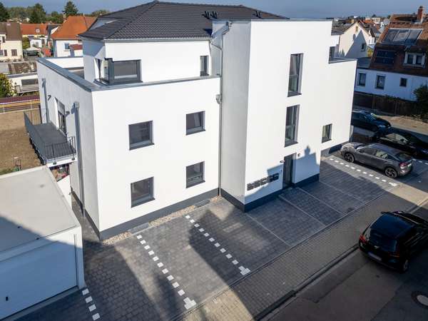 Exklusive barrierefreie Neubau-Penthousewohnung mit 3 Dachterrassen in Altrheinnähe — Bild 34 von 37