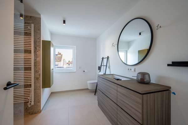 Exklusive barrierefreie Neubau-Penthousewohnung mit 3 Dachterrassen in Altrheinnähe — Bild 22 von 37