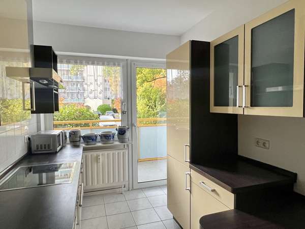 Gepflegte 3-Zimmerwohnung mit großem Balkon und Blick ins Grüne — Bild 6 von 11