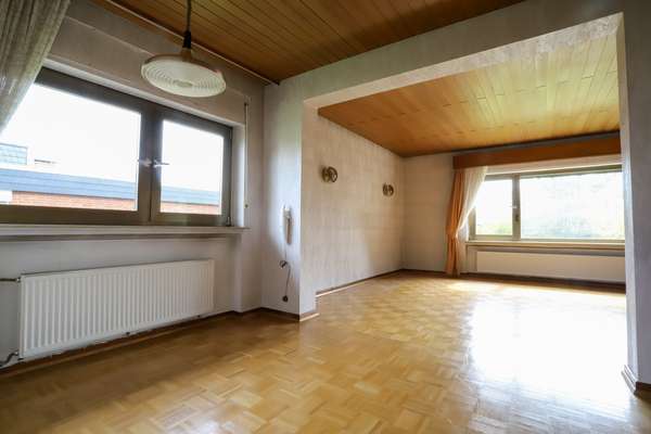 Charmantes freistehendes Einfamilienhaus in beliebter Lage von Harxheim! — Bild 10 von 21