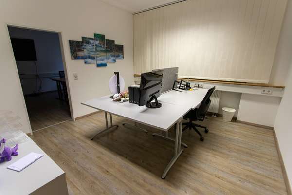 Geschäftshaus mit ca. 280 m² auf 2 Etagen! — Bild 9 von 50