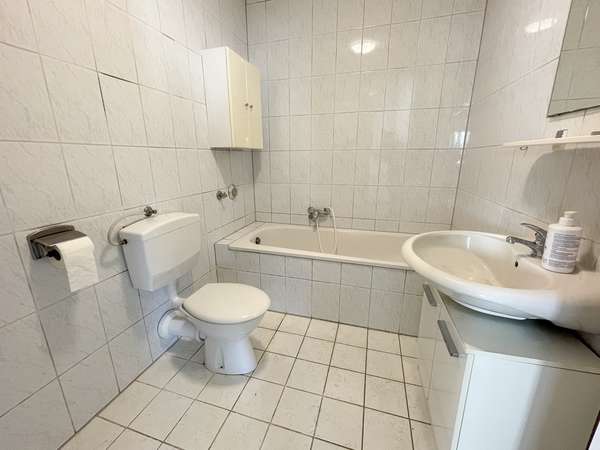 Helle 2-Zimmerwohnung mit Balkon! — Bild 10 von 10