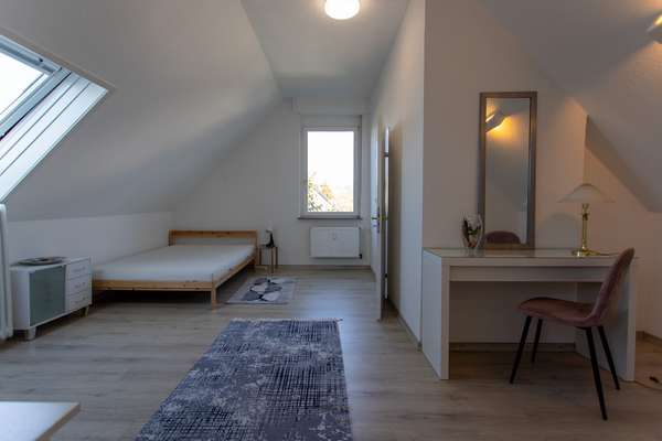 Charmantes Altbau-MFH mit 5 WE in Eltville! Dachgeschosswohnung bereits freigestellt! — Bild 27 von 34