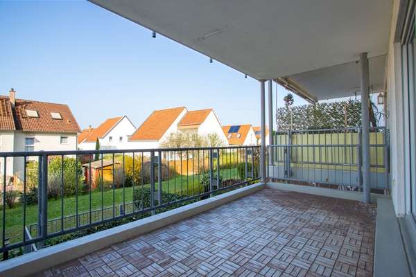 Sonnenverwöhnte 3 Zimmer - Wohlfühlwohnung mit Balkon und Tiefgaragenstellplatz — Bild 5 von 15