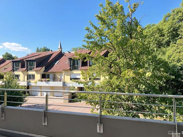 Ihr Sonnenbalkon an der Laubenheimer Höhe -  helle 3 Zimmerwohnung mit perfekter Raumaufteilung — Bild 7 von 18