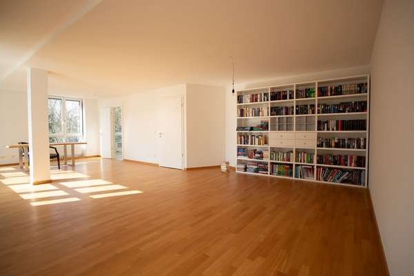 Humboldtstraße: 3-Zimmerwohnung mit Balkon und Sonnengarantie — Bild 5 von 18