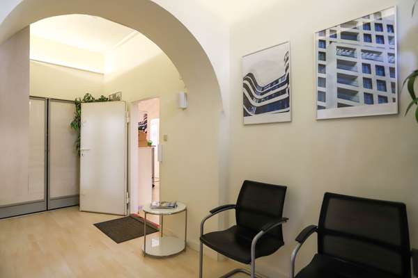 Bürofläche mit Garage in wunderschönen Altbauvilla in Wiesbaden Südost — Bild 5 von 12