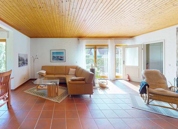 Schönes Einfamilienhaus in ruhiger Lage von Gau-Weinheim! — Bild 9 von 19
