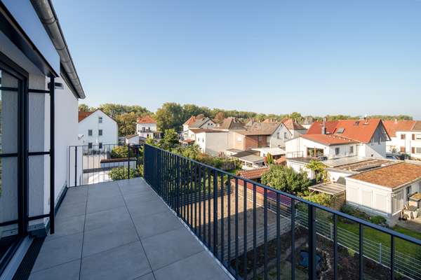 Exklusive barrierefreie Neubau-Penthousewohnung mit 3 Dachterrassen in Altrheinnähe — Bild 14 von 37
