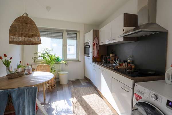 Investieren in Vielseitigkeit: Mehrfamilienhaus mit attraktiver Ladenfläche in Mainz-Kastel — Bild 15 von 24