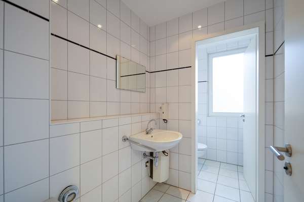 Außergewöhnliche Dachgeschosswohnung in denkmalgeschütztem Prachtbau in bester Lage von Mainz — Bild 22 von 23