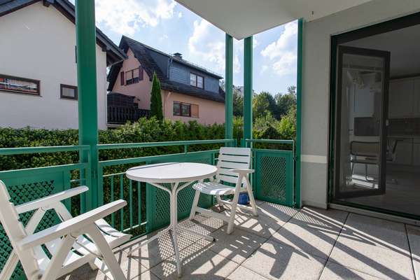 Sonnige 3-Zimmerwohnung mit 2 Balkonen direkt am Kurpark in Bad Schwalbach! — Bild 18 von 21