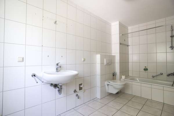 Helle 3-Zimmerwohnung mit Balkon in Mainz! — Bild 12 von 16