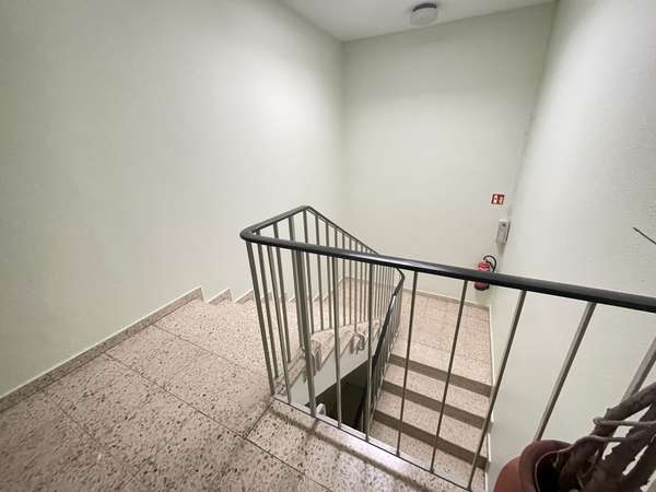Bezugsfreie 1 Zimmer Wohnung mit traumhafter Dachterrasse — Bild 13 von 16