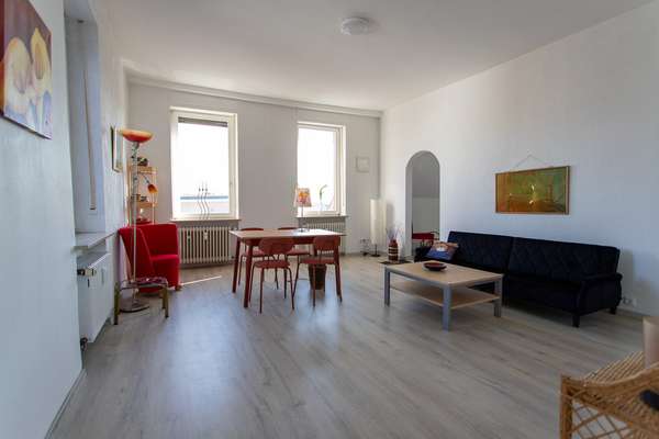 Charmantes Altbau-MFH mit 5 WE in Eltville! Dachgeschosswohnung bereits freigestellt! — Bild 18 von 34