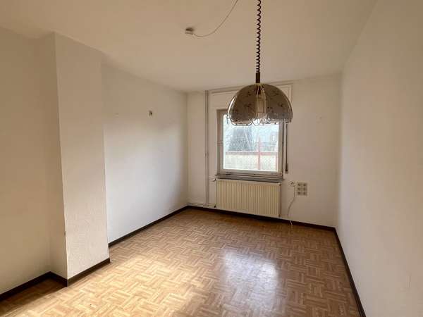Ein Ort zum Gestalten – Einfamilienhaus mit Dachterrasse in Breckenheim — Bild 18 von 28