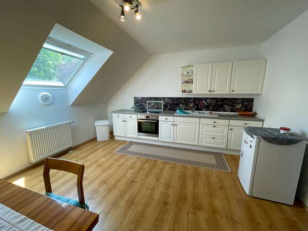 Familien aufgepasst! Großzügiges Einfamilienhaus mit toller Terrasse und Lagerfläche im Keller. — Bild 19 von 25