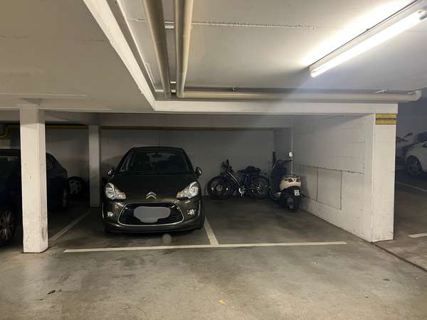 Wohlfühlort: Sonnige 3-Zimmerwohnung mit Tiefgaragenplatz in begehrter Hechtsheimer Feldrandlage — Bild 13 von 14
