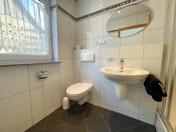 Gemütliches Einfamilienhaus in schöner Lage von Mainz-Weisenau! — Bild 16 von 22