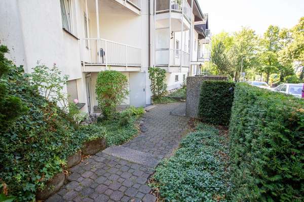 Einziehen und wohlfühlen! Renovierte 2-Zimmerwohnung mit traumhafter Sonnenterrasse in Sonnenberg! — Bild 4 von 13