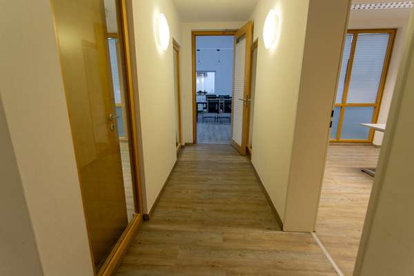 Geschäftshaus mit ca. 280 m² auf 2 Etagen! — Bild 37 von 50