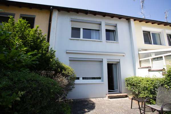 Charmantes Reihenmittelhaus in naturnaher Rheinlage von Mainz-Kastel! — Bild 3 von 16