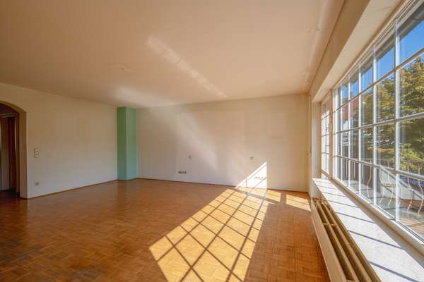 Urbanes Wohnen & ein hohes Maß an Lebensqualität: Charmantes Einfamilienhaus mit Einliegerwohnung — Bild 18 von 31